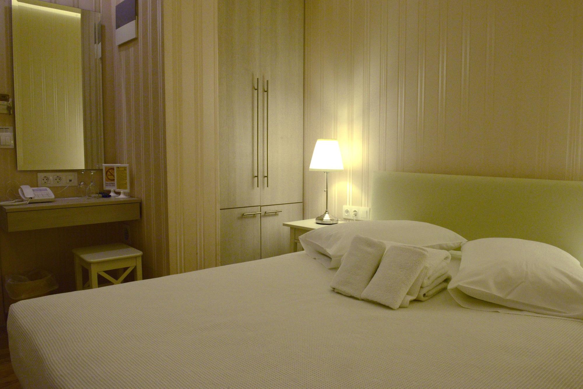 Phidias Hotel Athens Exterior photo